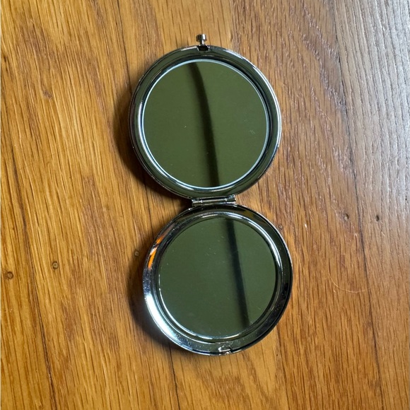 MIRROR COMPACT Lot 2 - Picture 6 of 6